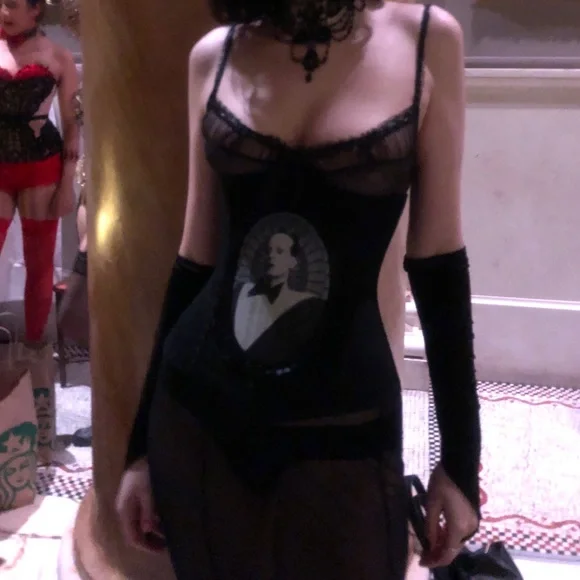 Ultra rare Louise Black Klaus Nomi cameo corset - Picture 7 of 7